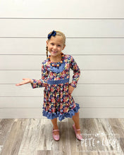 Load image into Gallery viewer, Full of Flowers Dress
